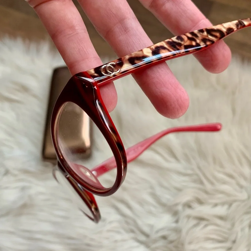 Oleg Cassini Bold Red Glasses - Picture 8 of 10